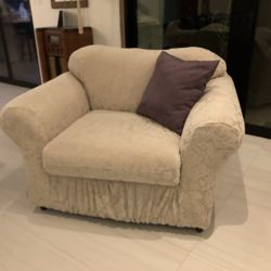 FREE OVERSIZED LOUNGE CHAIR