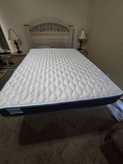 Queen mattress like new