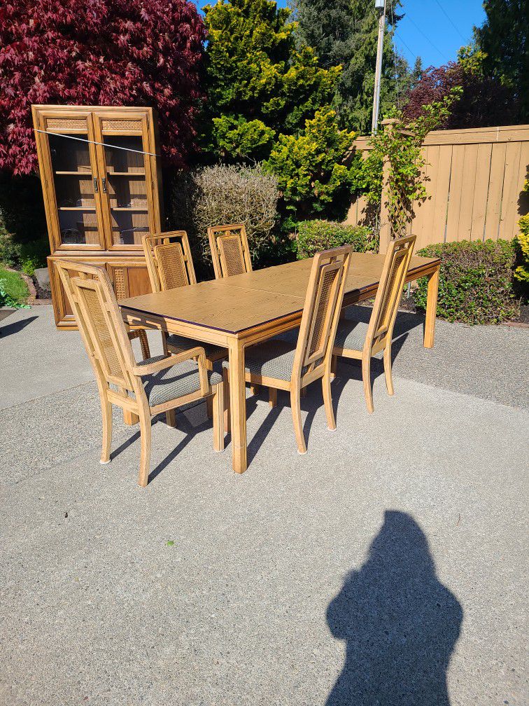 WOOD DINING ROOM TABLE WITH 5 CHAIRS