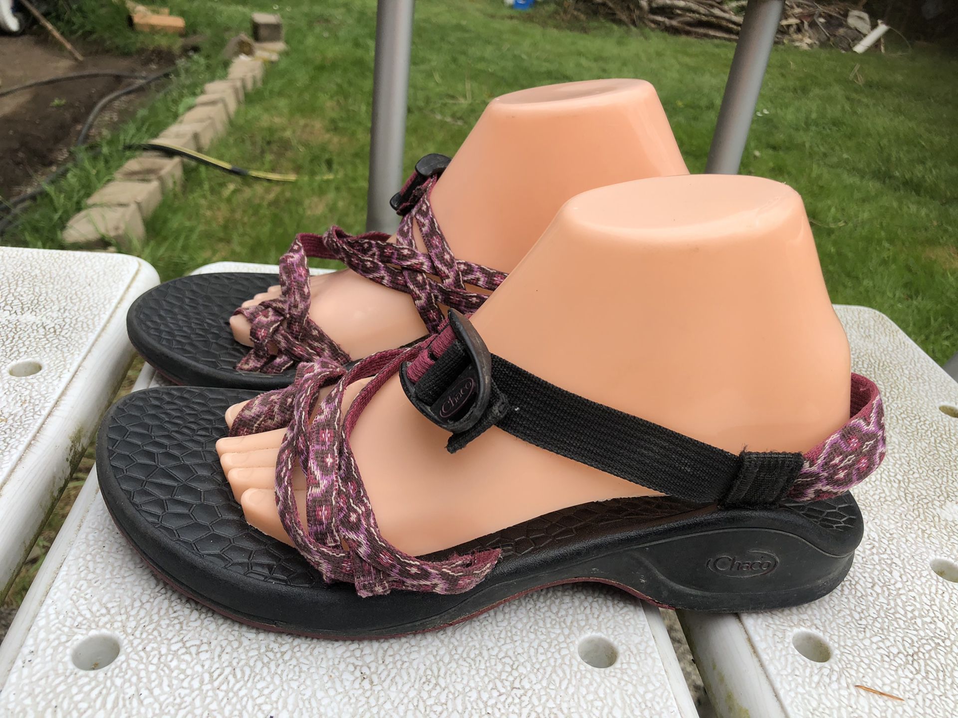 Chaco Pink/Purple Thong Toe Loop Sandals Size W10