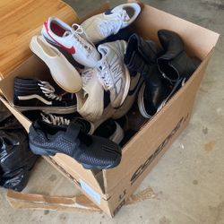 Full Box- Men And Women   Most Women Size 81/2  Mens 101/2