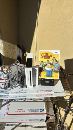 Nintendo Wii GameCube compatible bundle with Simpsons game all cables and 1 Wii controller