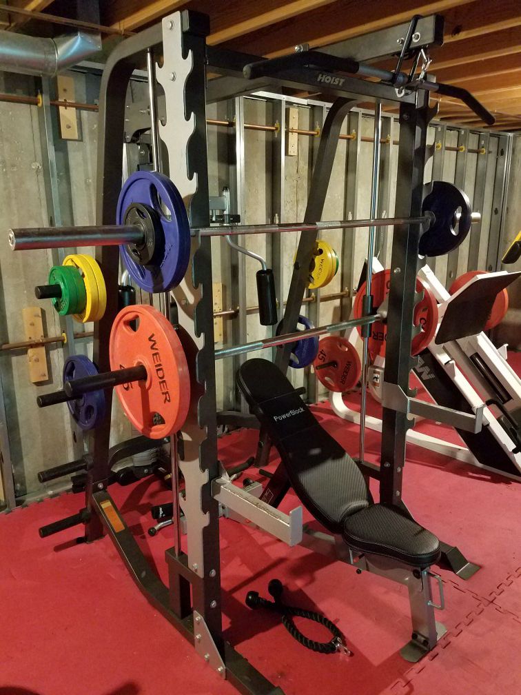 Hoist Smith Machine/Squat Rack, with Bowerblock adjustable bench, extra Olympic barbell and full set of Olympic weights