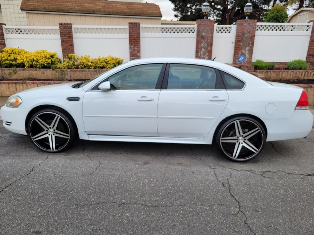 Chevy Impala LT, Clean Title, Smogged, 22"rims