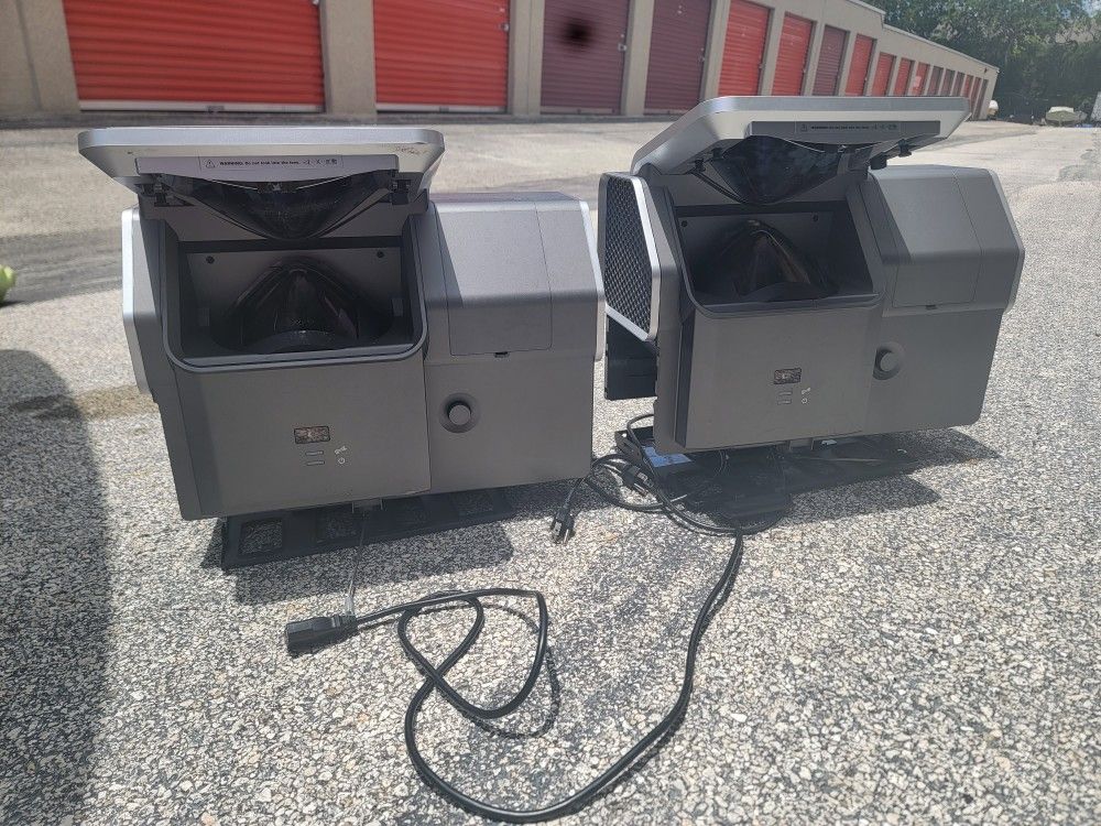 Smart UX60 Projector