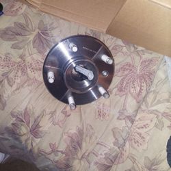 Buick Park Avenue Brand New Front Wheel Hubs
