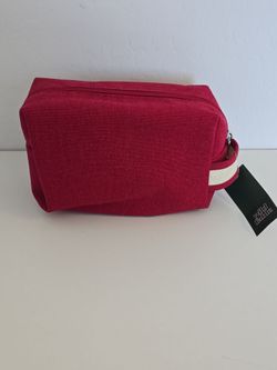 Women's  Wild Fable Red Collegiate Pouch Zip Closure Bag NWT