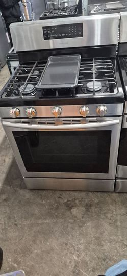Samsung Gas Stove 5 burners works perfect