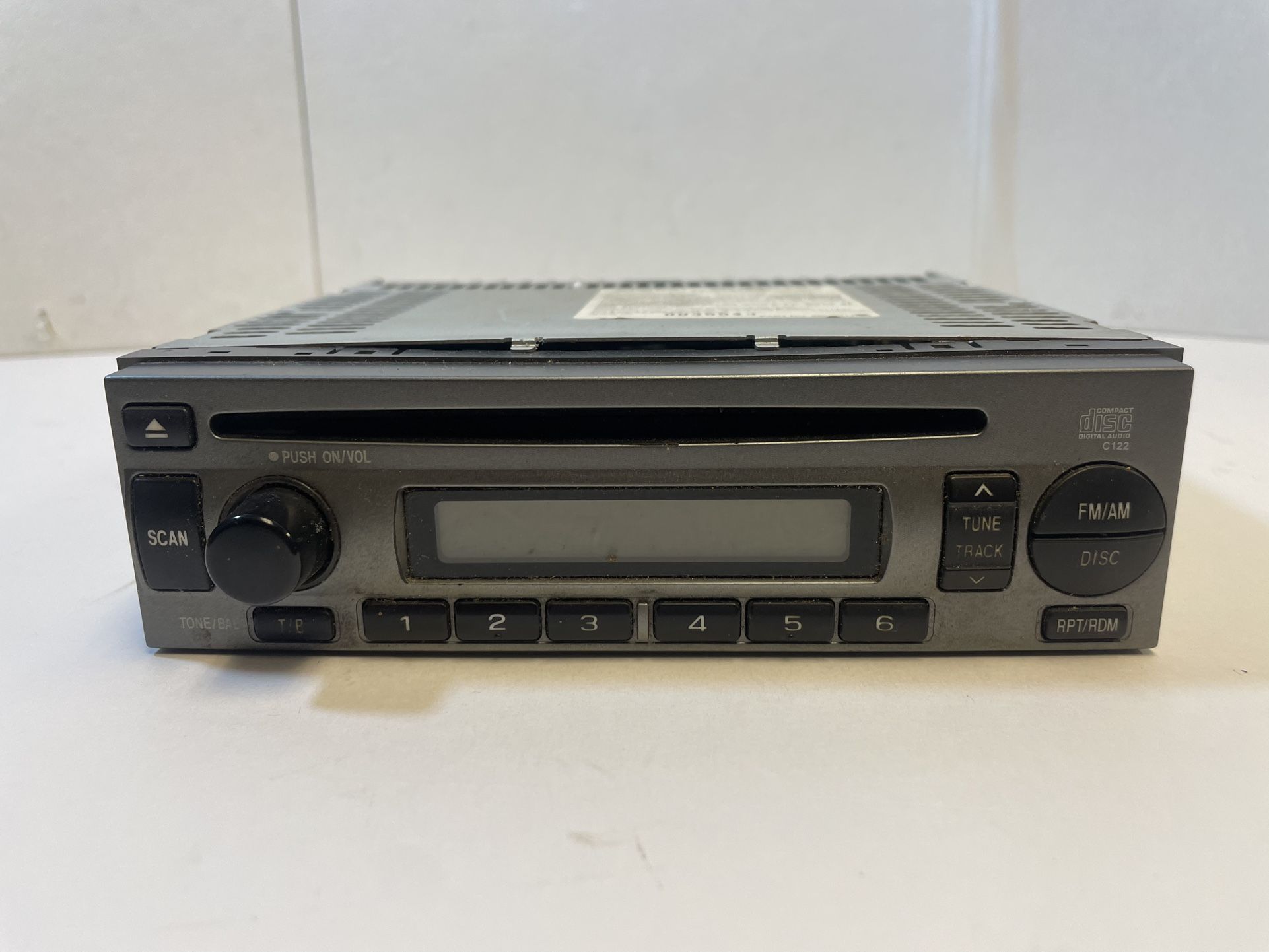 2004-2007 OEM SUBARU CLARION RADIO AM/FM CD Player CAR STEREO PF-2597A-B