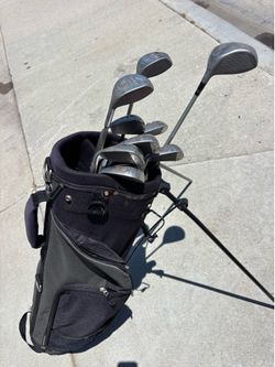 Ladies and men’s golf club sets right handed with bags