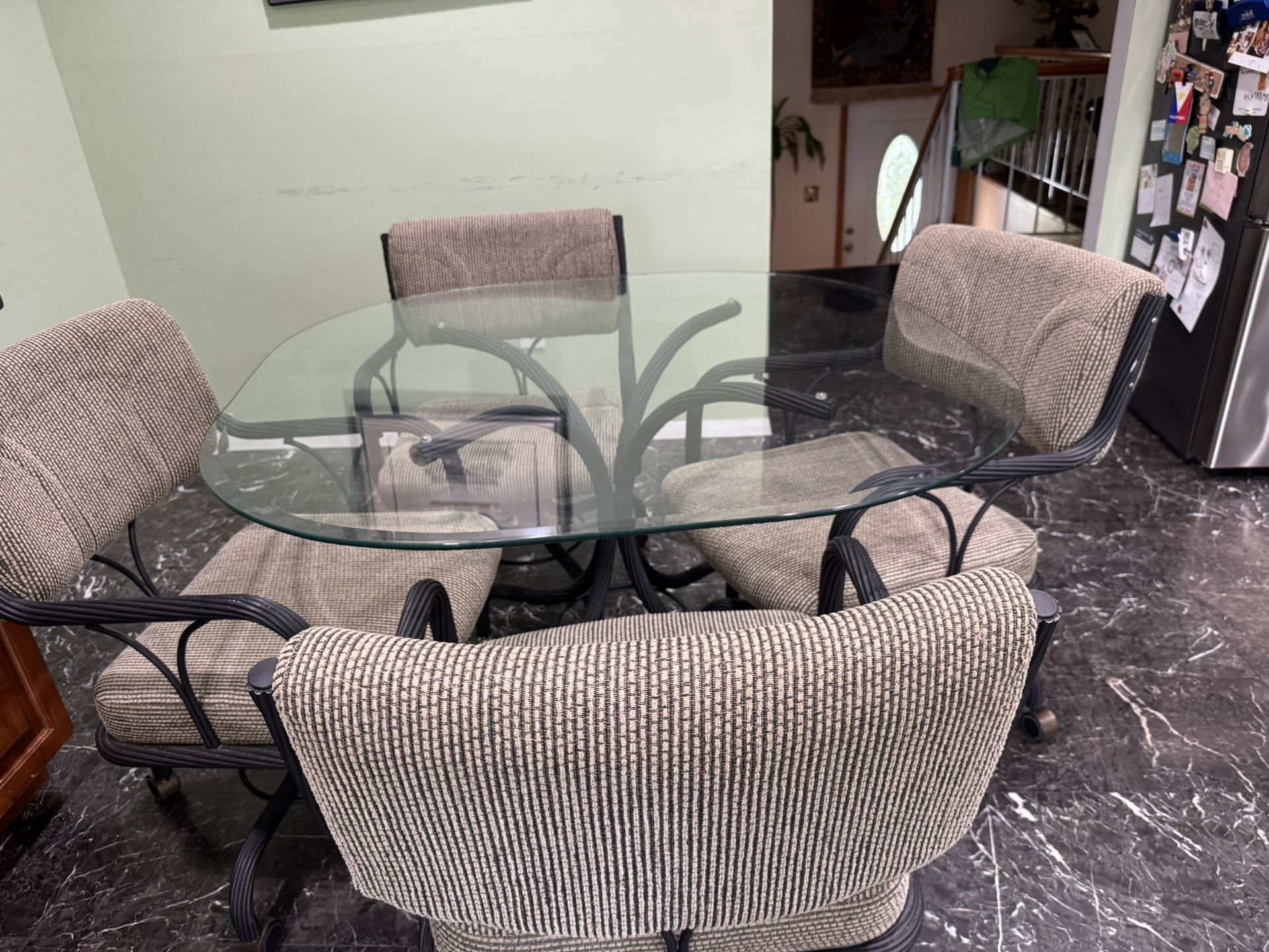 Dinette Table And Chairs