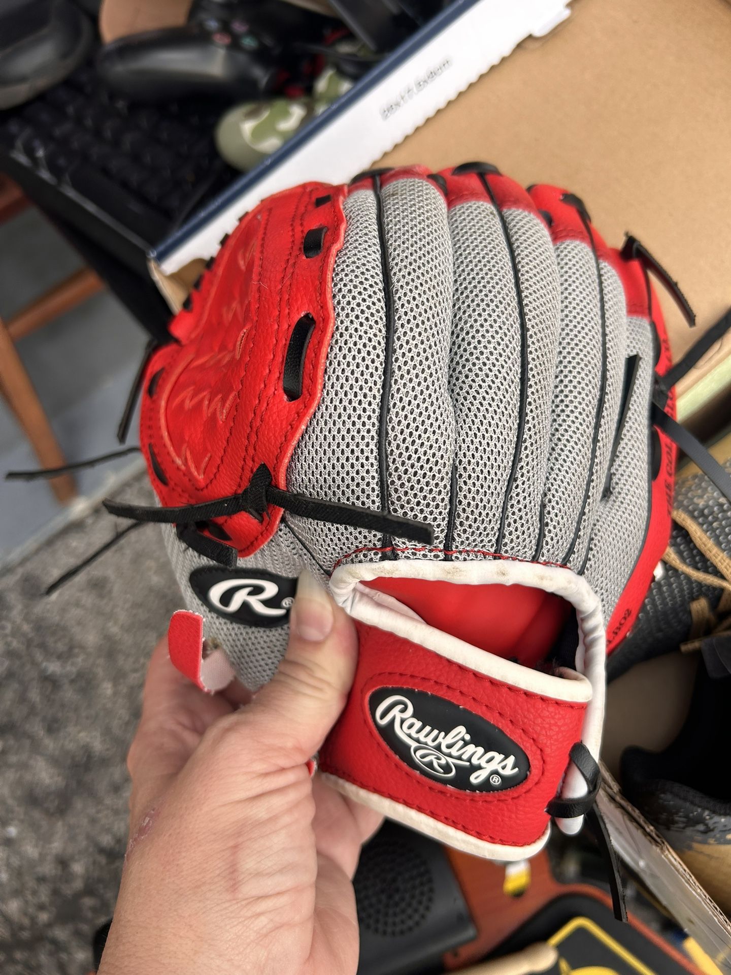 Lefty Youth Rawlings Red Baseball Glove