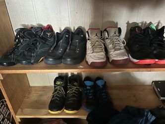 SNEAKERS FOR SALE READ DESCRIPTION FIRST COME FIRST SERVE