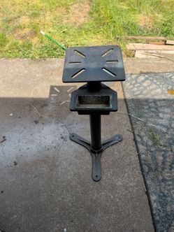 Bench grinder/vice stand