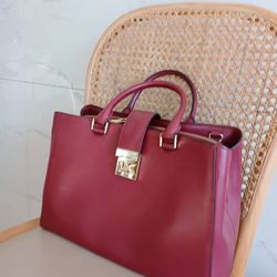 Michael Kors Mindy Md women's purse handbag leather burgundy wine red