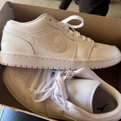 WMNS Air Jordan Low 1s