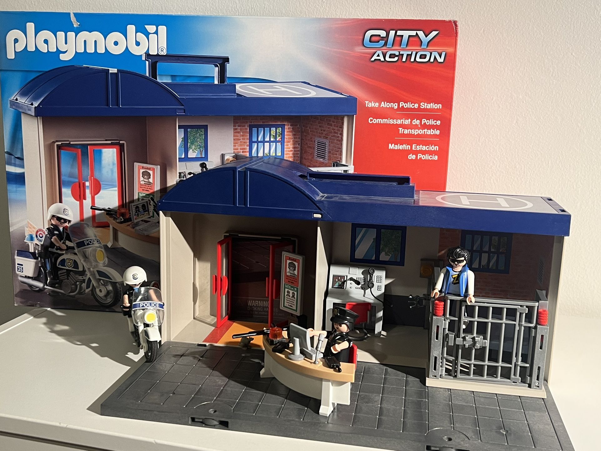PLAYMOBIL Take Along Police Station City Action 5698
