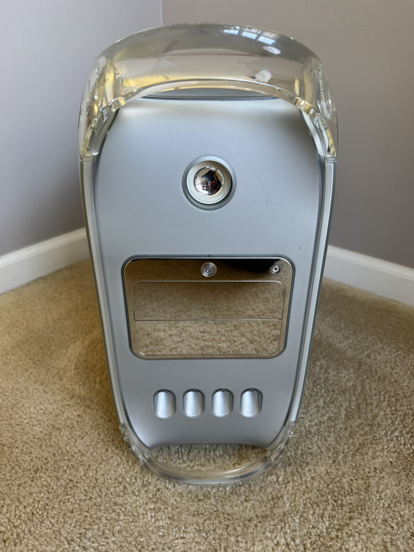 Apple Macintosh G4 Power Mac Computer M8570 EMC 1914. 1.2 Ghz. 1GB Ram. 