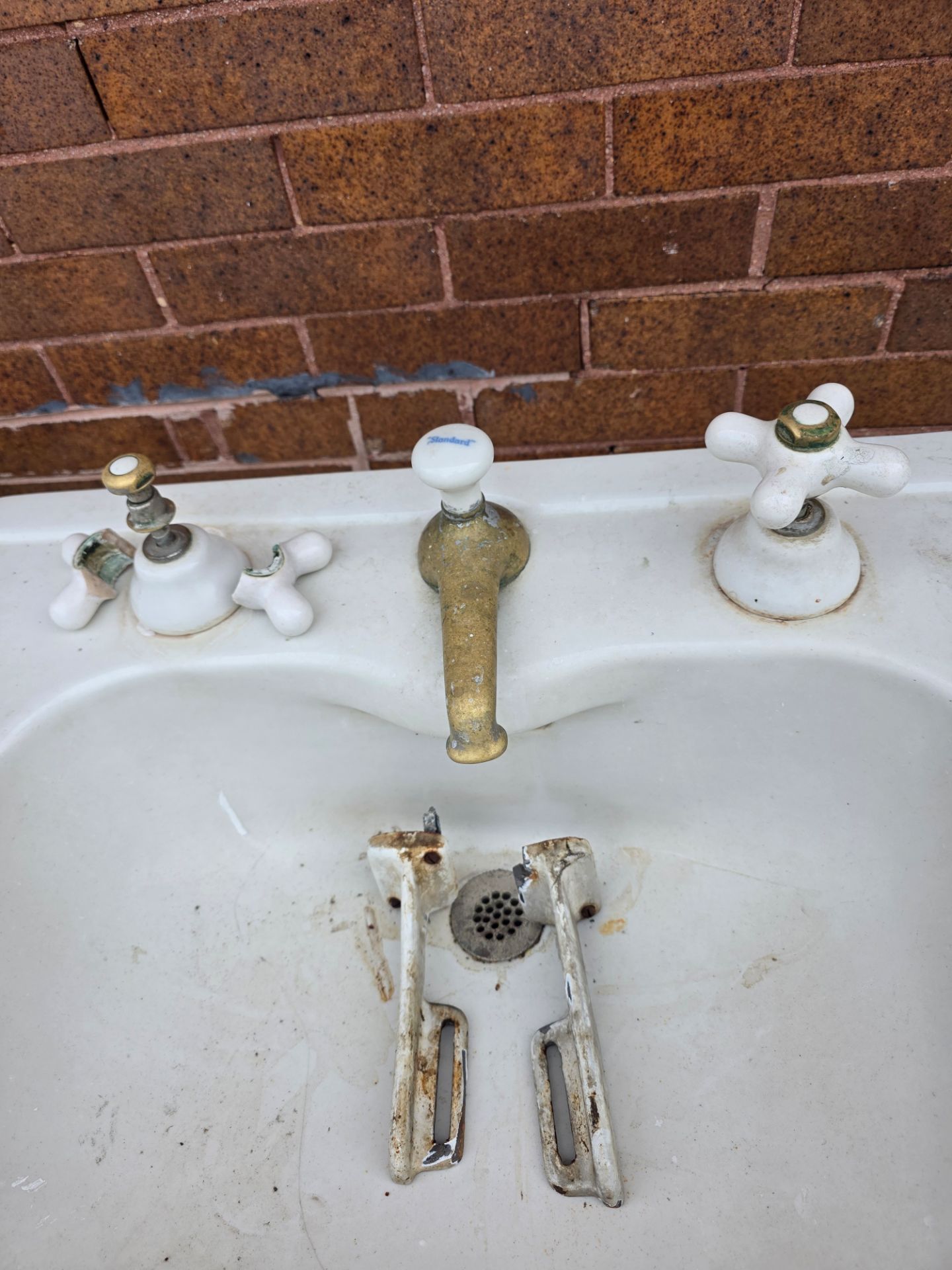 White vintage bathroom porcelain sink