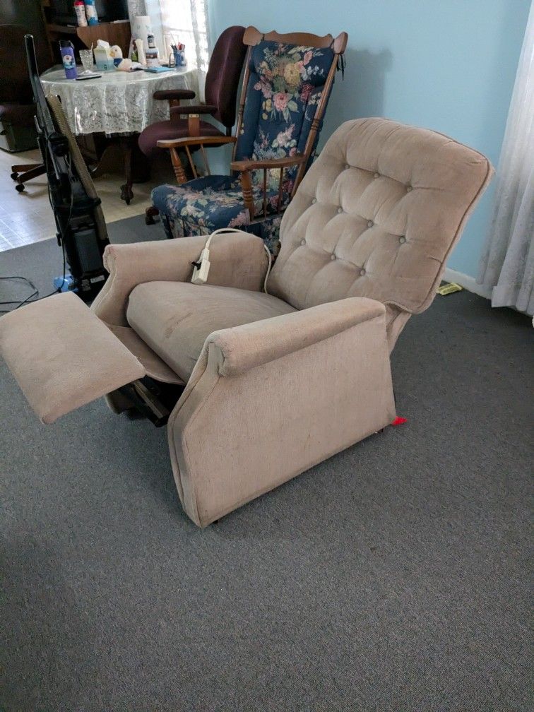 RECLINER