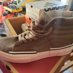Vans Size 8 Men  9.5 Women 