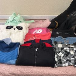Vendo Estas Sudaderas $5 Cada Una 