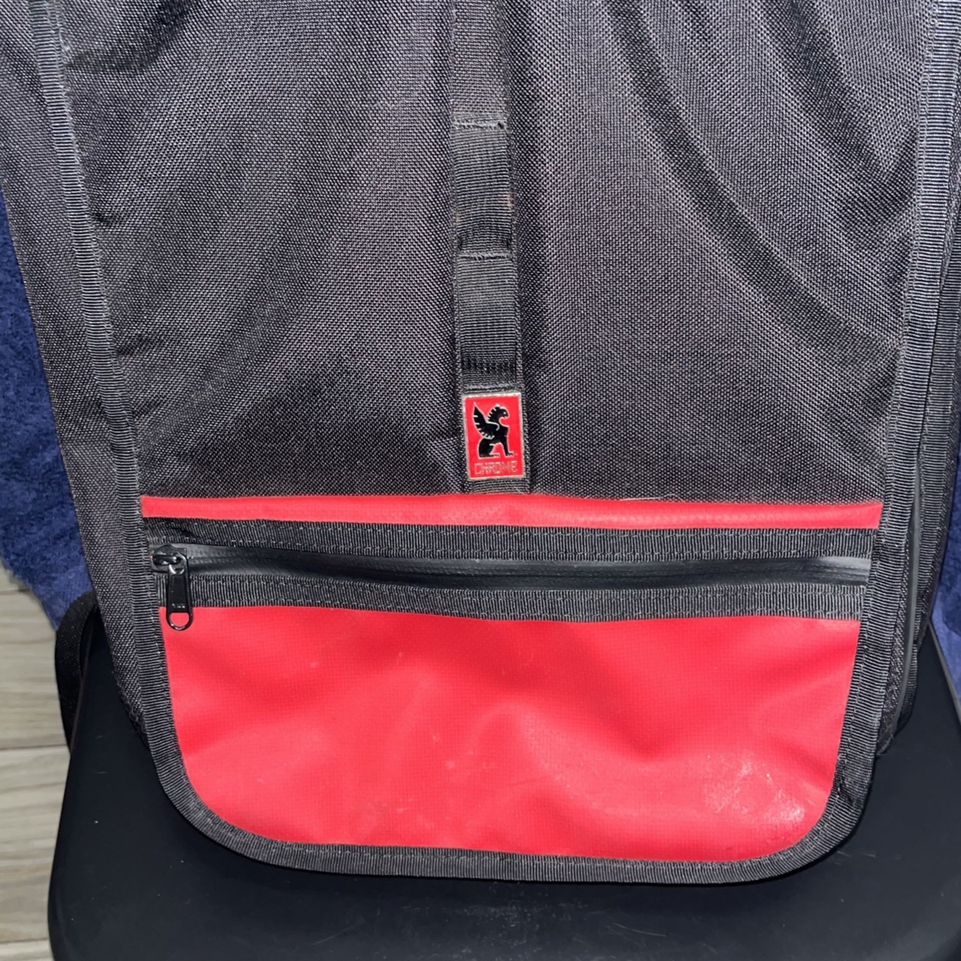 Chrome Messenger Bag for Sale in Los Angeles, CA - OfferUp