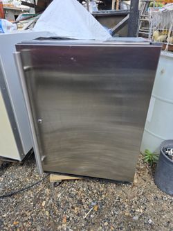 U-LINE Undercounter Fridge