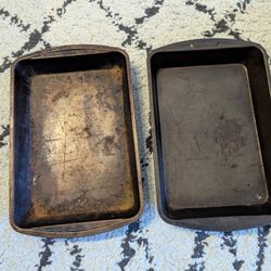 2 Baking Pans