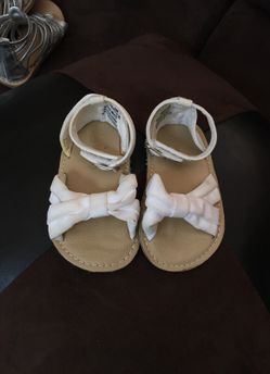 Baby gap sandals 6-12 months