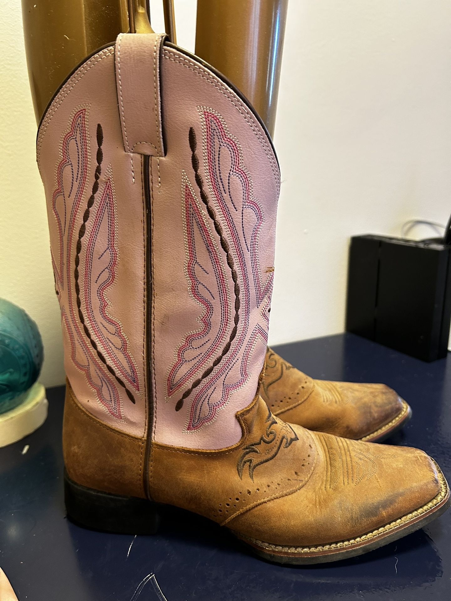 ustin Ladies Coffee Westerner W/ Saddle Vamp Size 5D