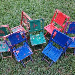 VINTAGE CHILDS FOLDING CHAIRS