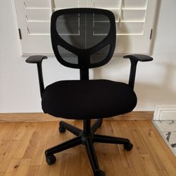 Black Mesh Office Chair 