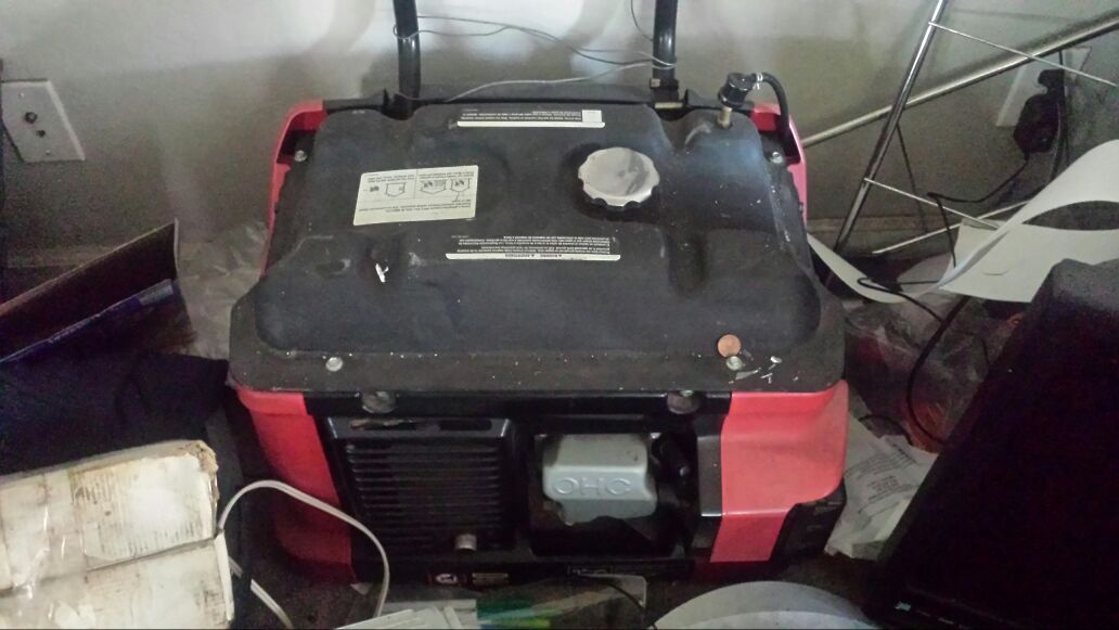Husky Generator 2250 watts 2800 starting watts for Sale in San Jose, CA