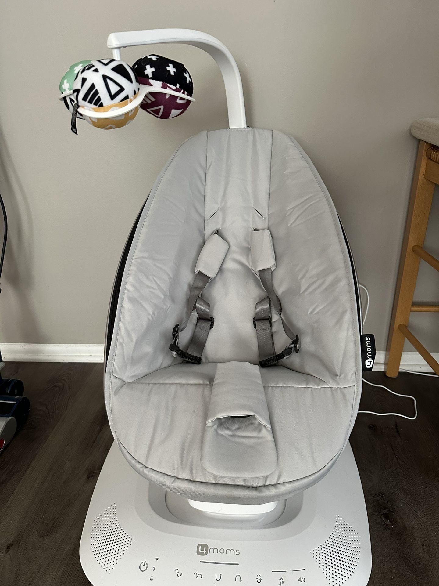 thumbnail image 2 of Orzbow 2-in-1 Baby Bouncer & Rocker Seat - 3 Recline Positions, Removable Play Bar, Foldable (0-30 Months, Up To 40 Lbs) 2 of 12