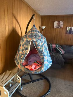 Hanging pad