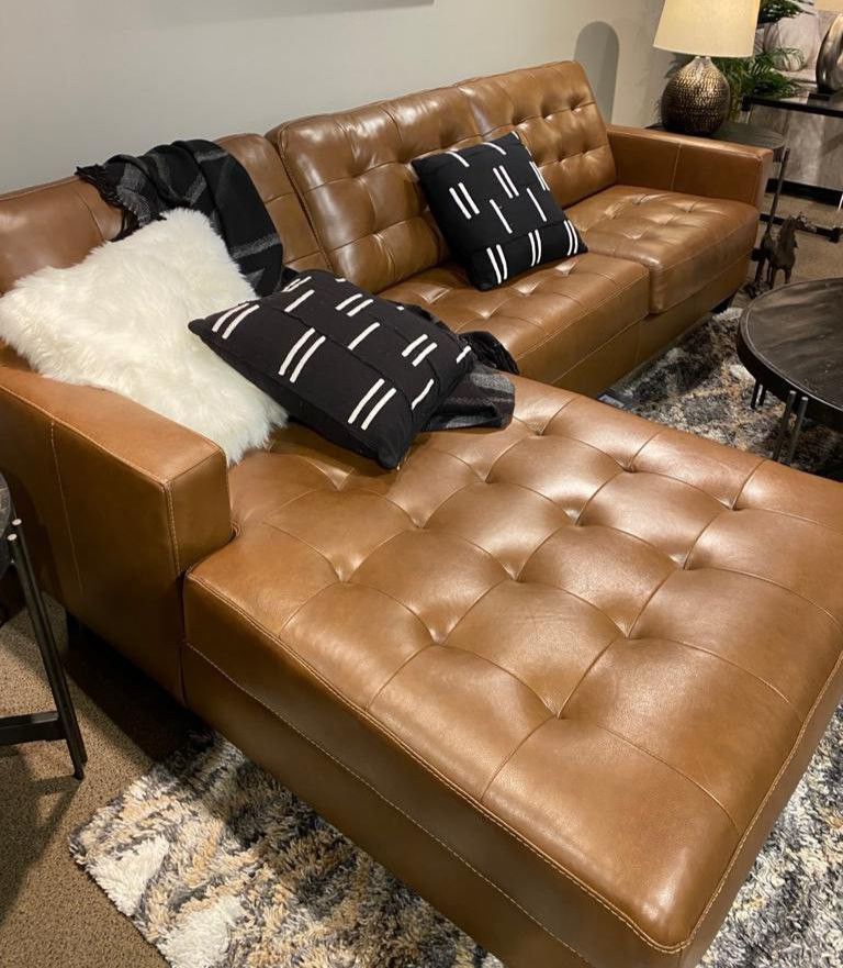 🦋Brand New🦋Baskove Auburn 2-Piece RAF/LAF Sectional With Chaise🦋