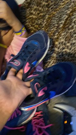 Shoes size 5