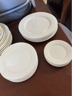 Set of 6 plates