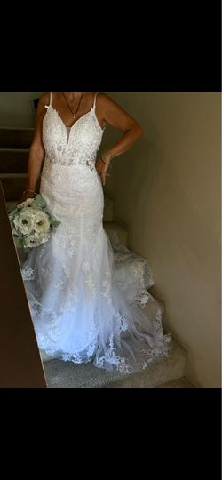 Lace wedding dress