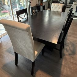 Beautiful Table And Chairs 