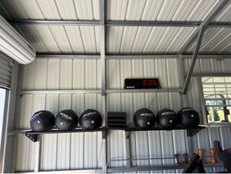 MB/ rogue clock includes GB