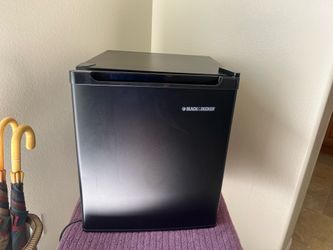 Mini refrigerator