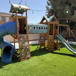 Backyard playset