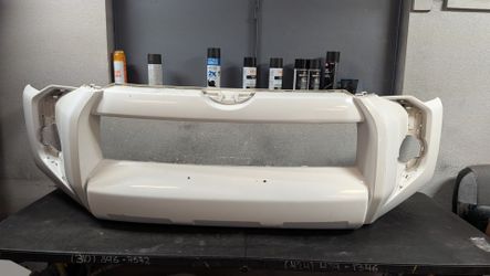2014-2015-2016-2017-2018-2019-2020-2021-2022-2023-2024 TOYOTA 4RUNNER FRONT BUMPER OEM USED #10557