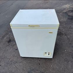 Freezer household deep chest (delivery available)