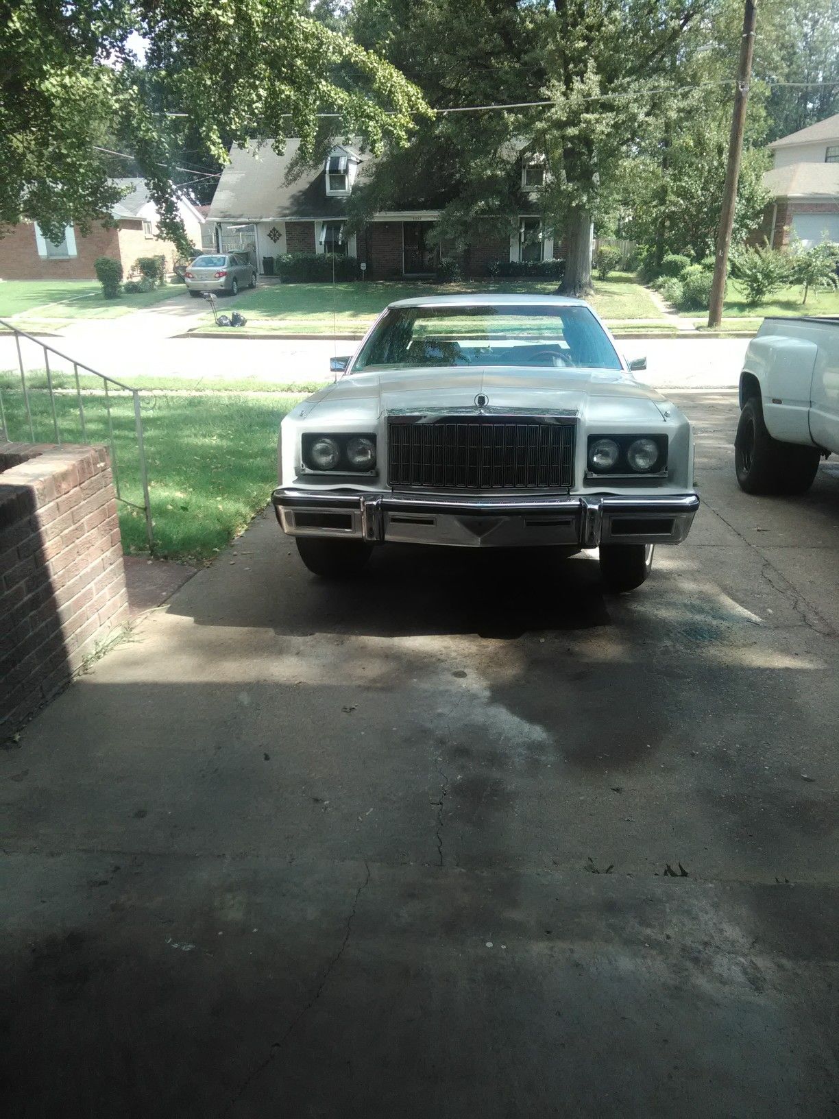 Oldschool 79chrysler newyorker