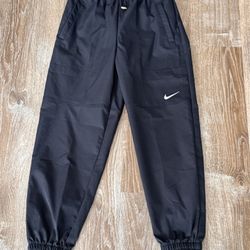 Women's Nike Black Standard Fit Jogger Swoosh Pants
