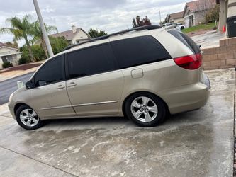 Toyota detailing van
