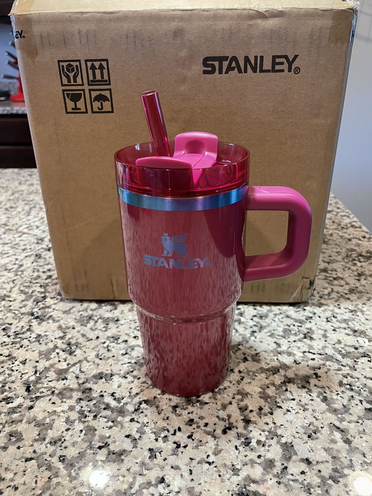 ❤️🩷 Stanley 20oz Berry Truffle Valentine’s Day Quencher H2.O Tumbler 🩷❤️